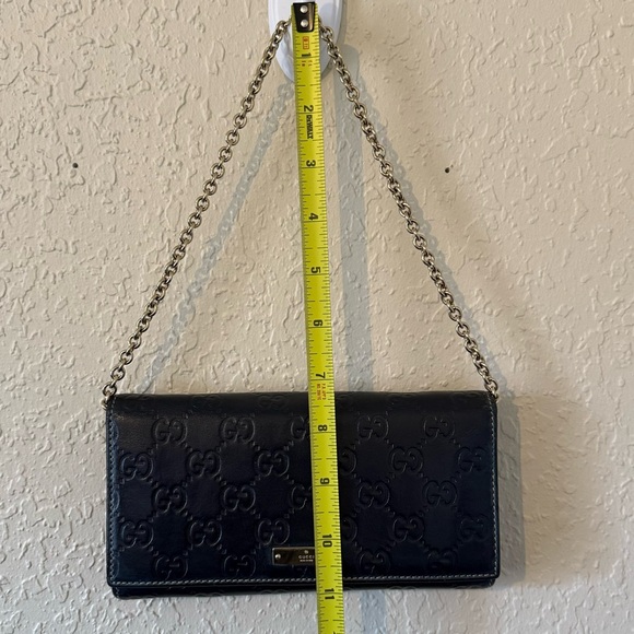 Gucci Leather Wallet on a Chain - Picture 15 of 16